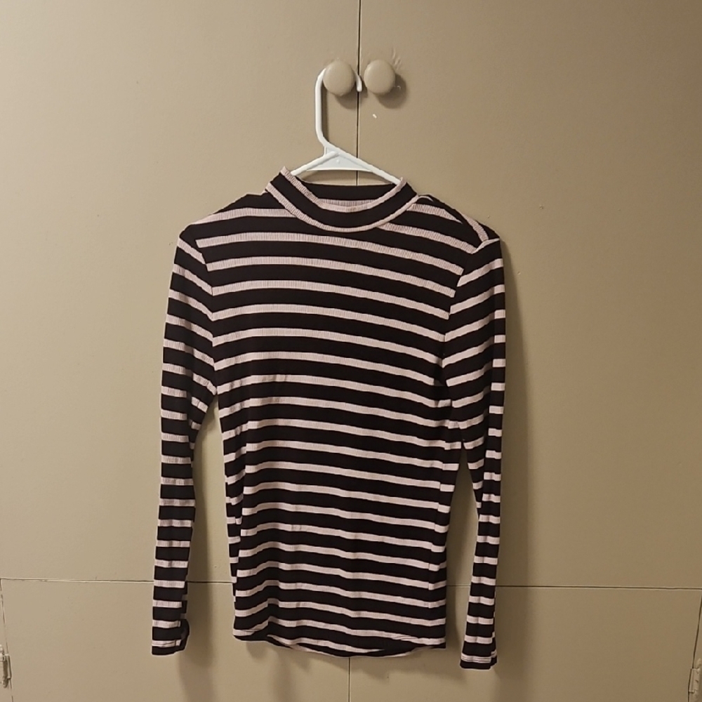 Old Navy Black and Pink Striped Long Sleeve Tee